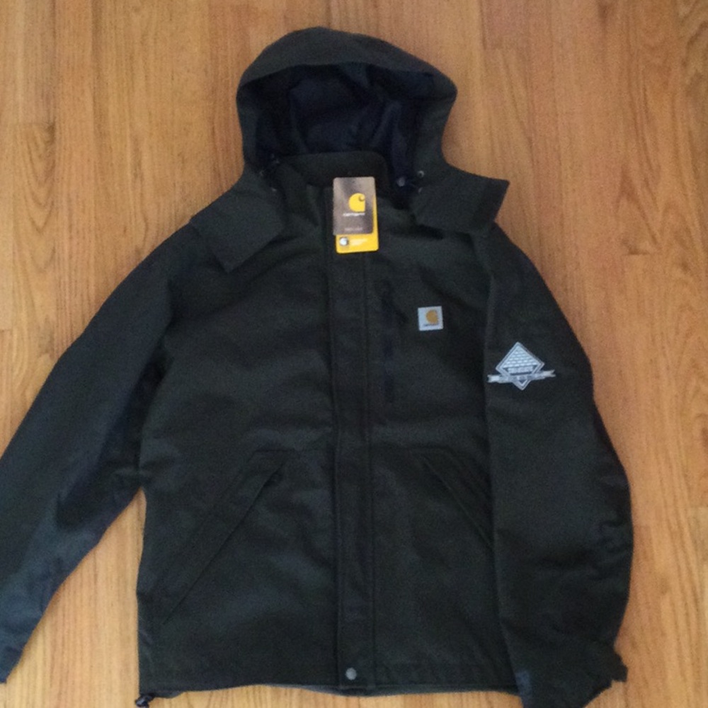 Carhartt Green Raincoat with Hooded Design and Front Zipper